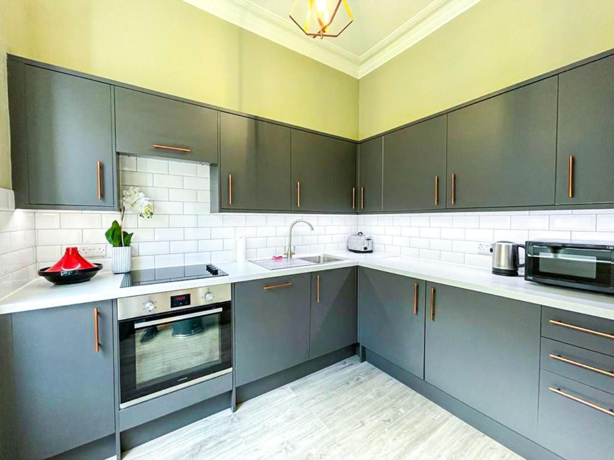 Desirable 2 Bed Apt Near Edinburgh Castle Exterior photo