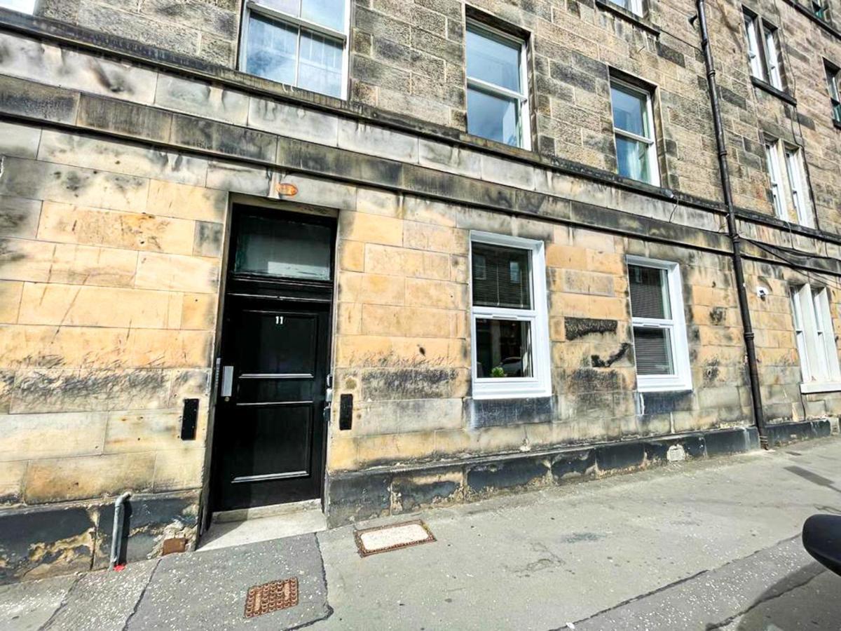 Desirable 2 Bed Apt Near Edinburgh Castle Exterior photo