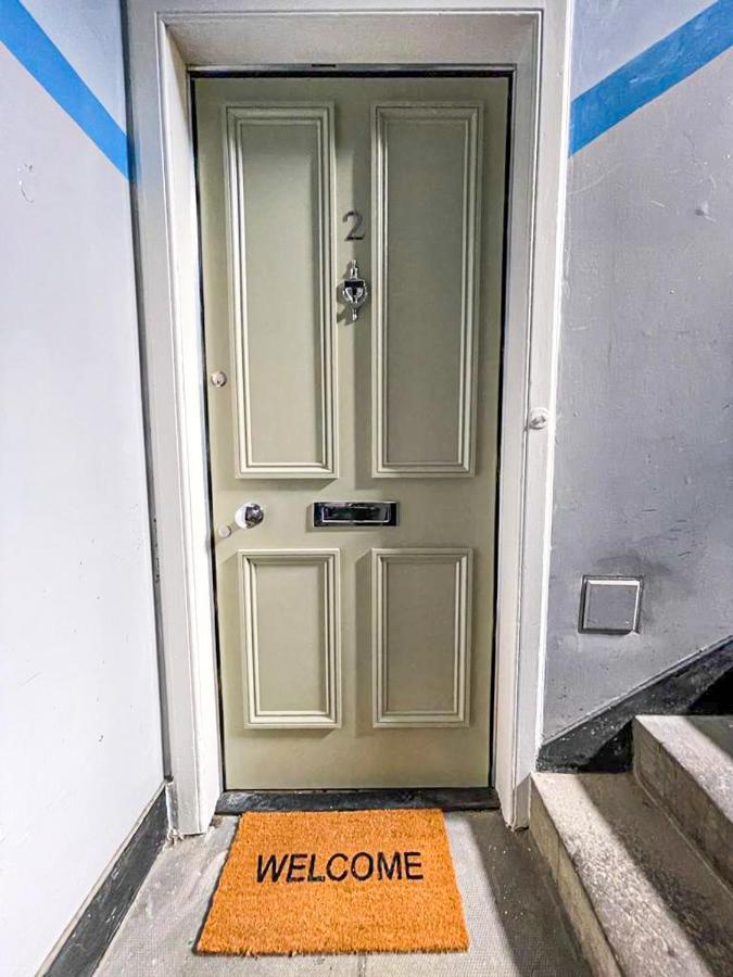 Desirable 2 Bed Apt Near Edinburgh Castle Exterior photo